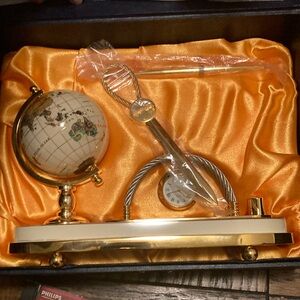 Gemstones of the world, Alexander Kalifano